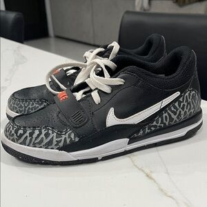 Nike Kids Black and White Patterned Sneakers